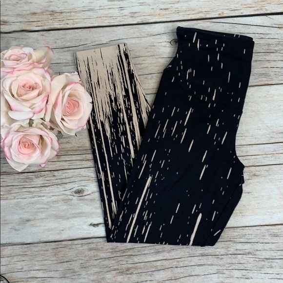 YUMMY by Heather Thomson Capri leggings - Picture 5 of 5